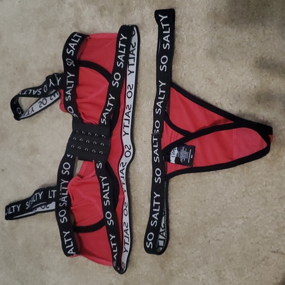 Lingerie set - Picture 2 of 4